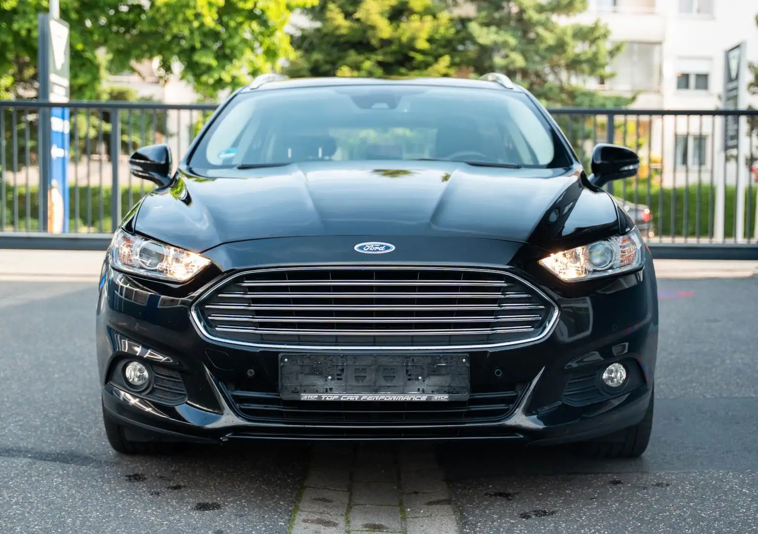 Ford Mondeo Turnier Business Edition*GUTER ZUSTAND* Zwart - 2