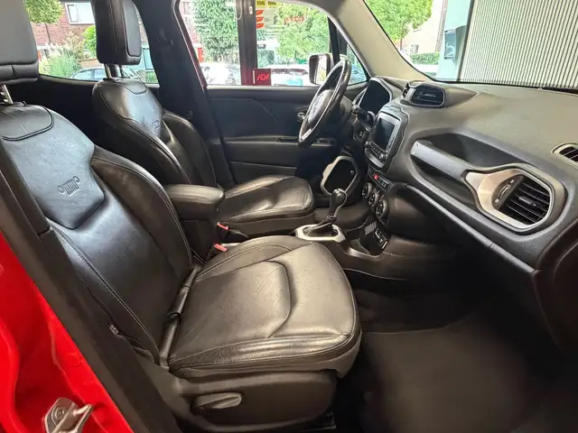 Jeep Renegade view 9