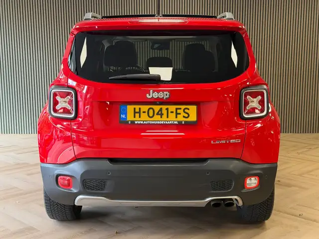 Jeep Renegade view 5