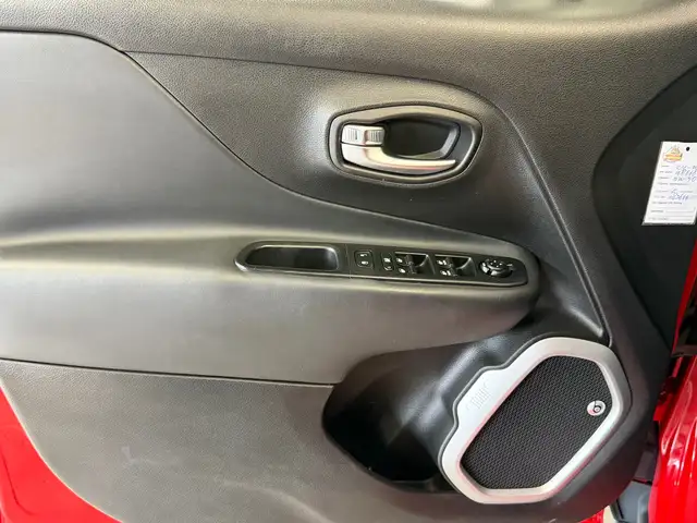 Jeep Renegade view 14