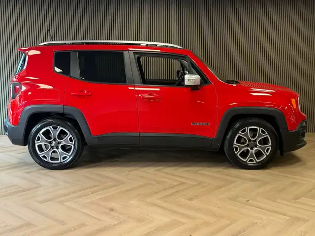 Jeep Renegade view 4