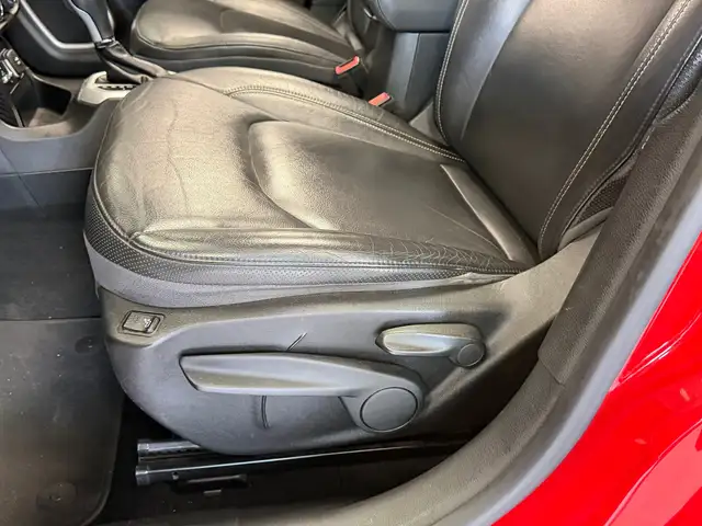 Jeep Renegade view 13
