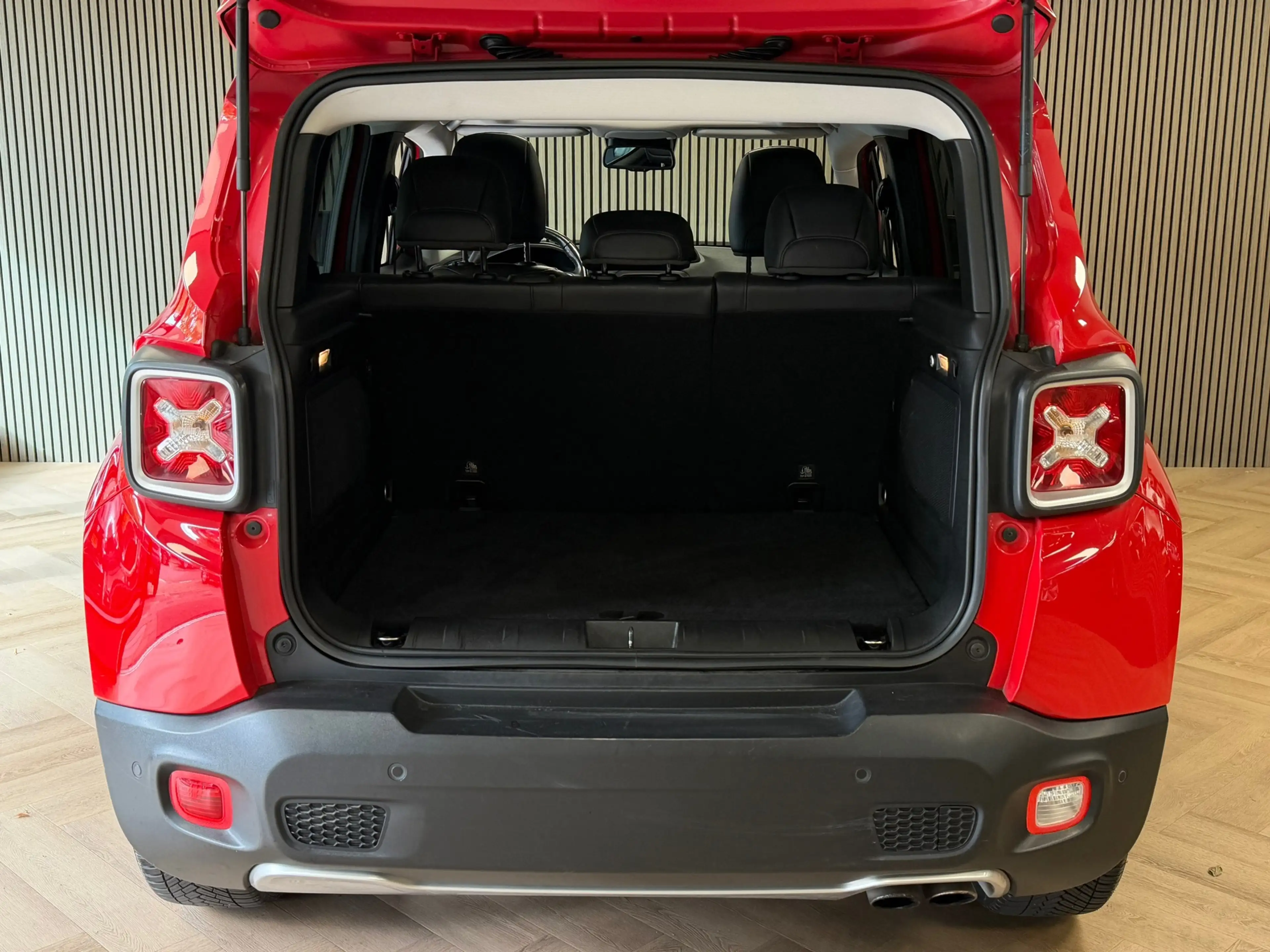 Jeep Renegade 1.4 MultiAir Limited AUT. PANORAMADAK CAMERA PDC C — photo 6