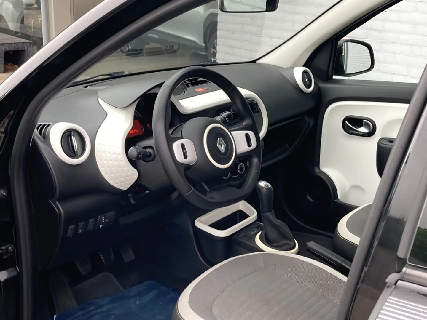 Renault Twingo 1.0 SCe Collection Schwarz - 2
