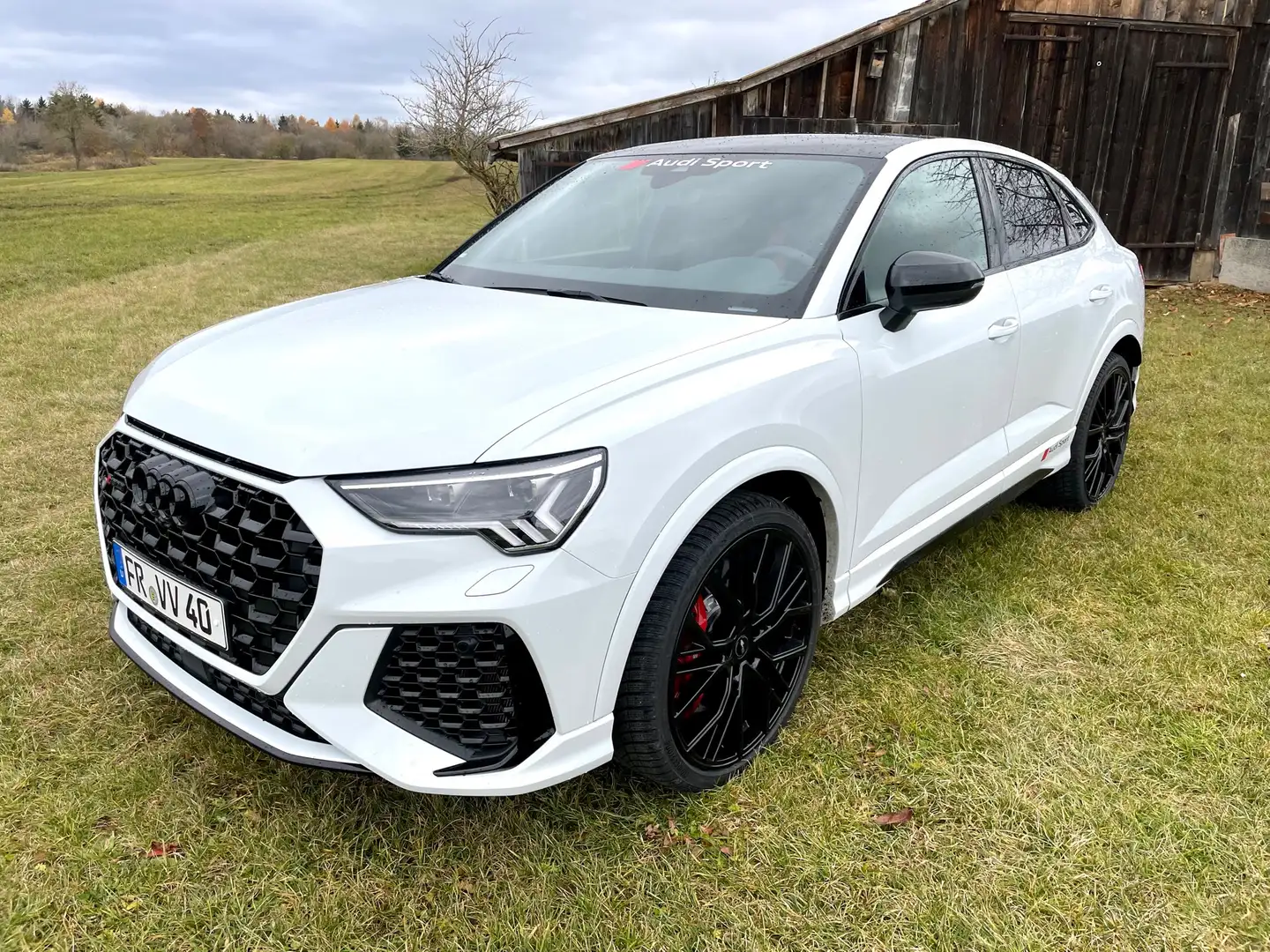 Audi RS Q3 5 Zylinder Sportback - Inzahlungnahme und Mwst. Bílá - 1