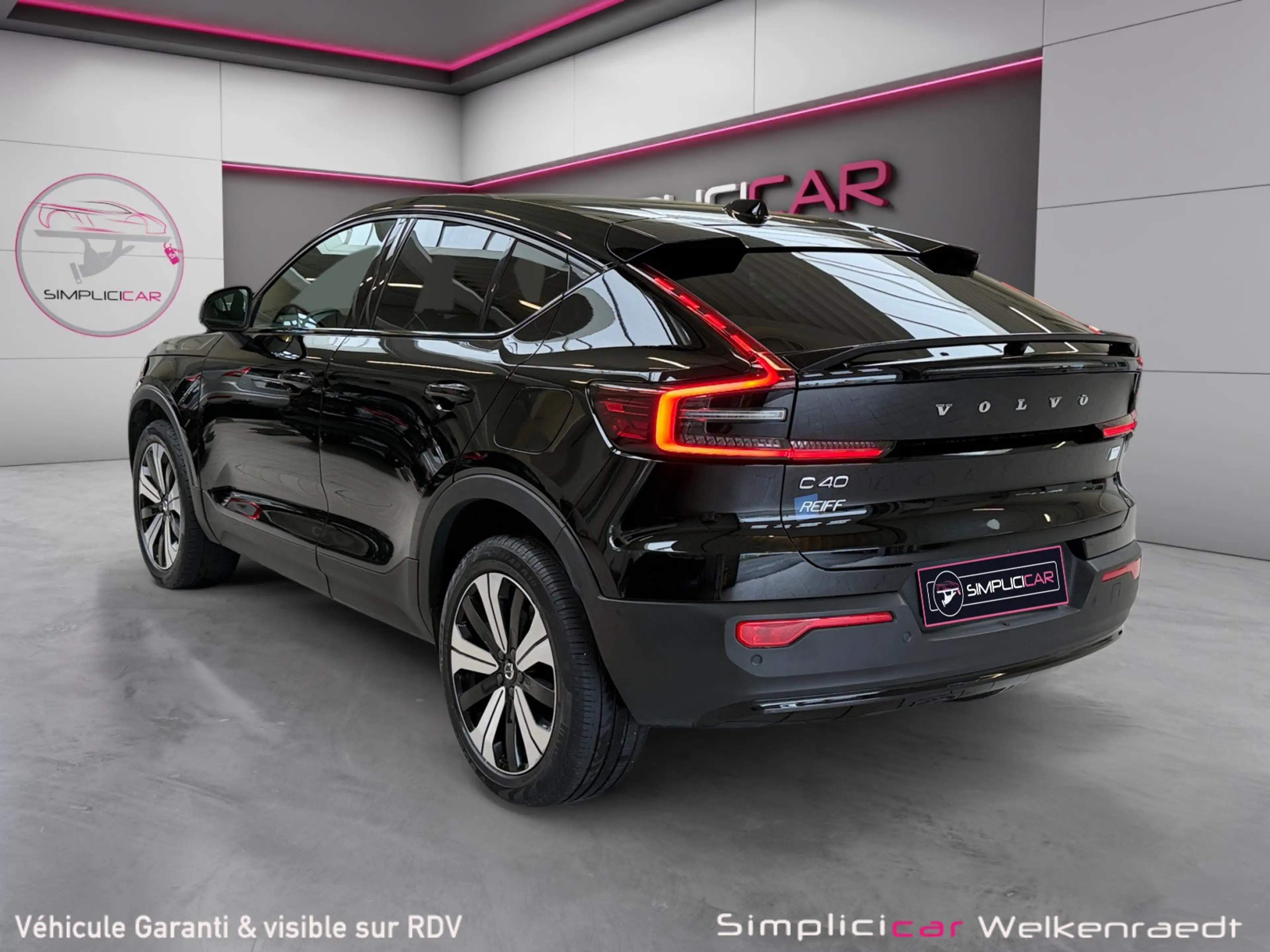 Volvo C40 C40 69 kWh Recharge Ultimate / PANO / SG+VOL CHAUFF / CAM 360 / ACC / SOH 92% — photo 5