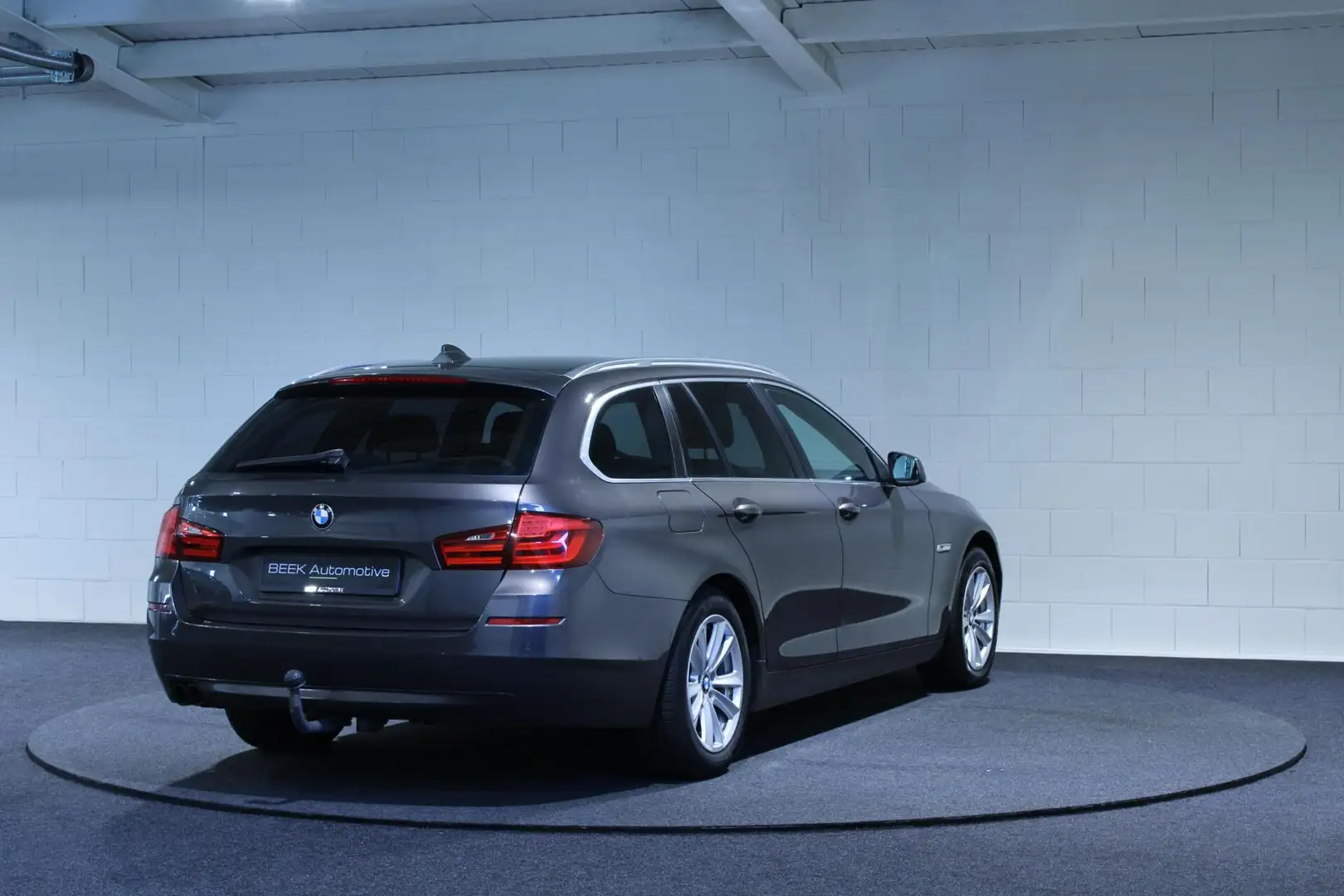 BMW 528 5-serie Touring 528xi | Stoelverwarming | Parkeers Braun - 2