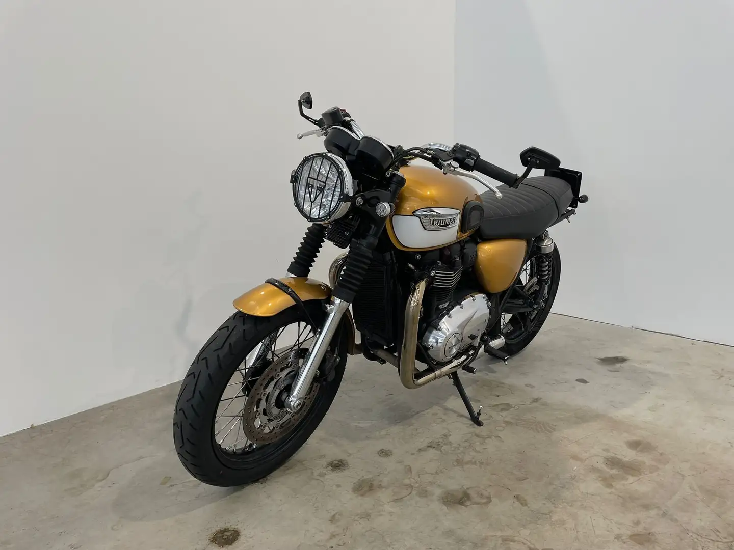 Triumph Bonneville T100 Jaune - 1