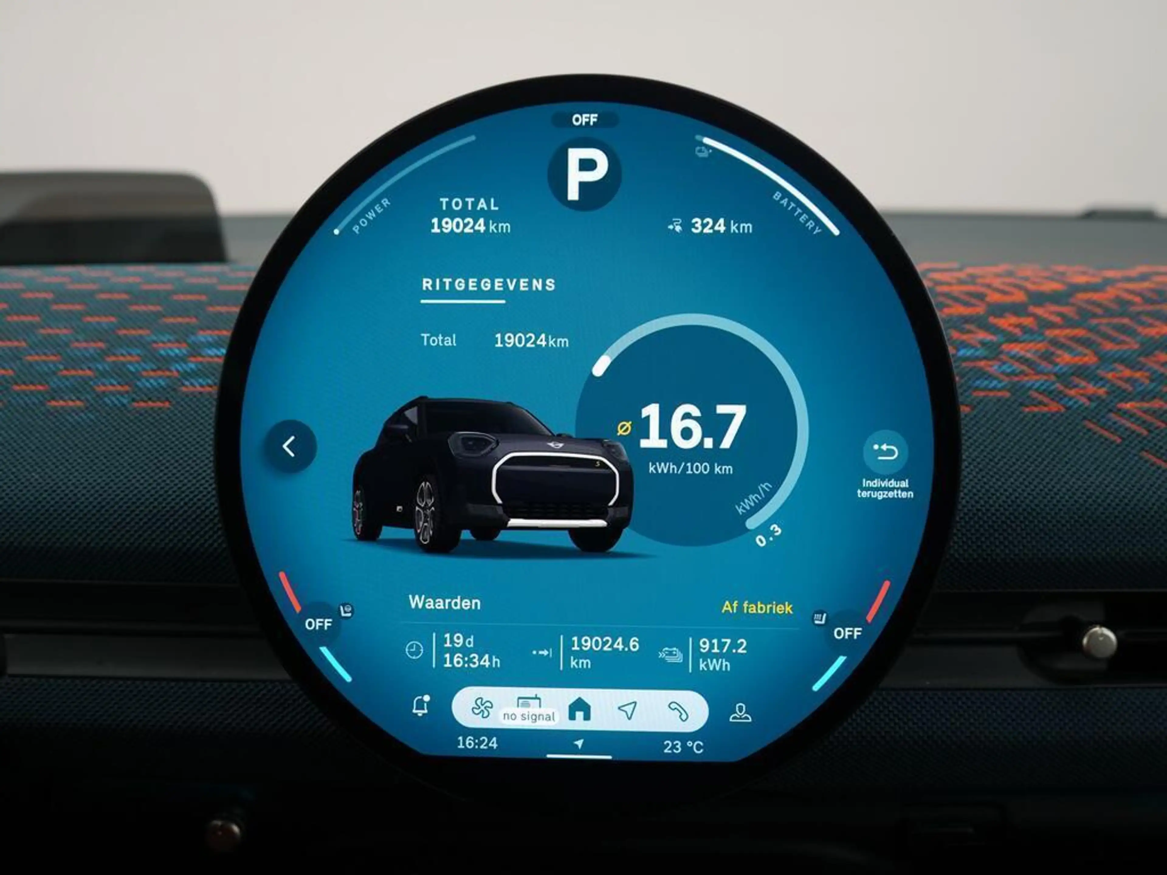 MINI Aceman SE Favoured M 54.2 kWh — photo 13