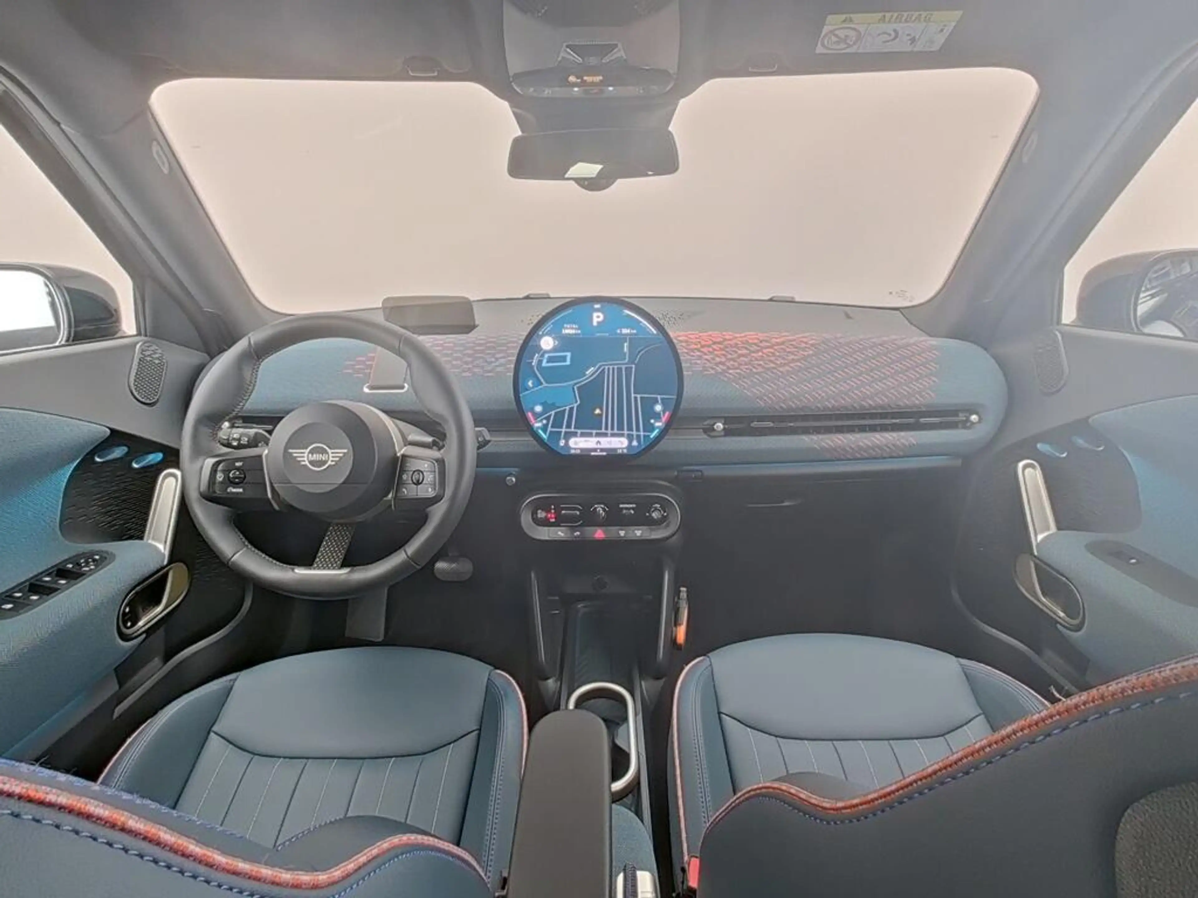 MINI Aceman SE Favoured M 54.2 kWh — photo 5