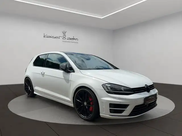 Volkswagen Golf view 3