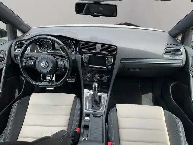 Volkswagen Golf view 11