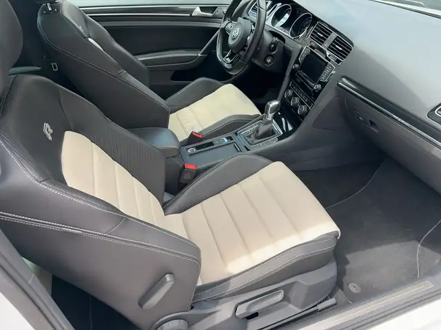 Volkswagen Golf view 12