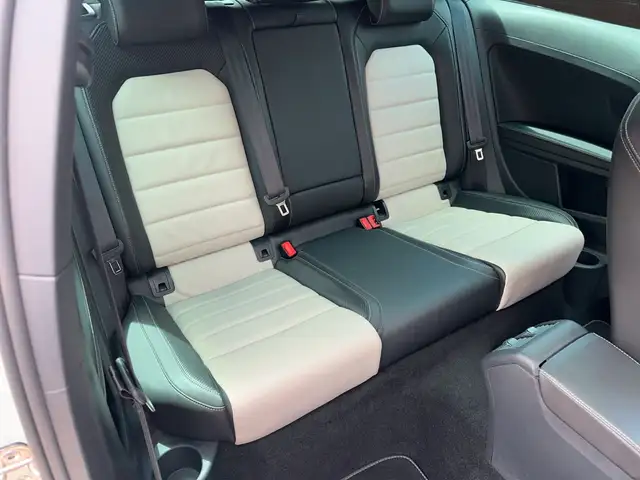 Volkswagen Golf view 14
