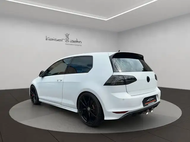 Volkswagen Golf view 6
