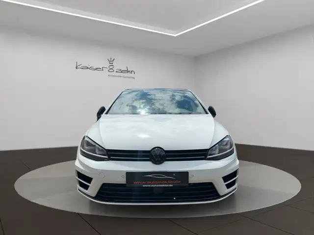 Volkswagen Golf view 4
