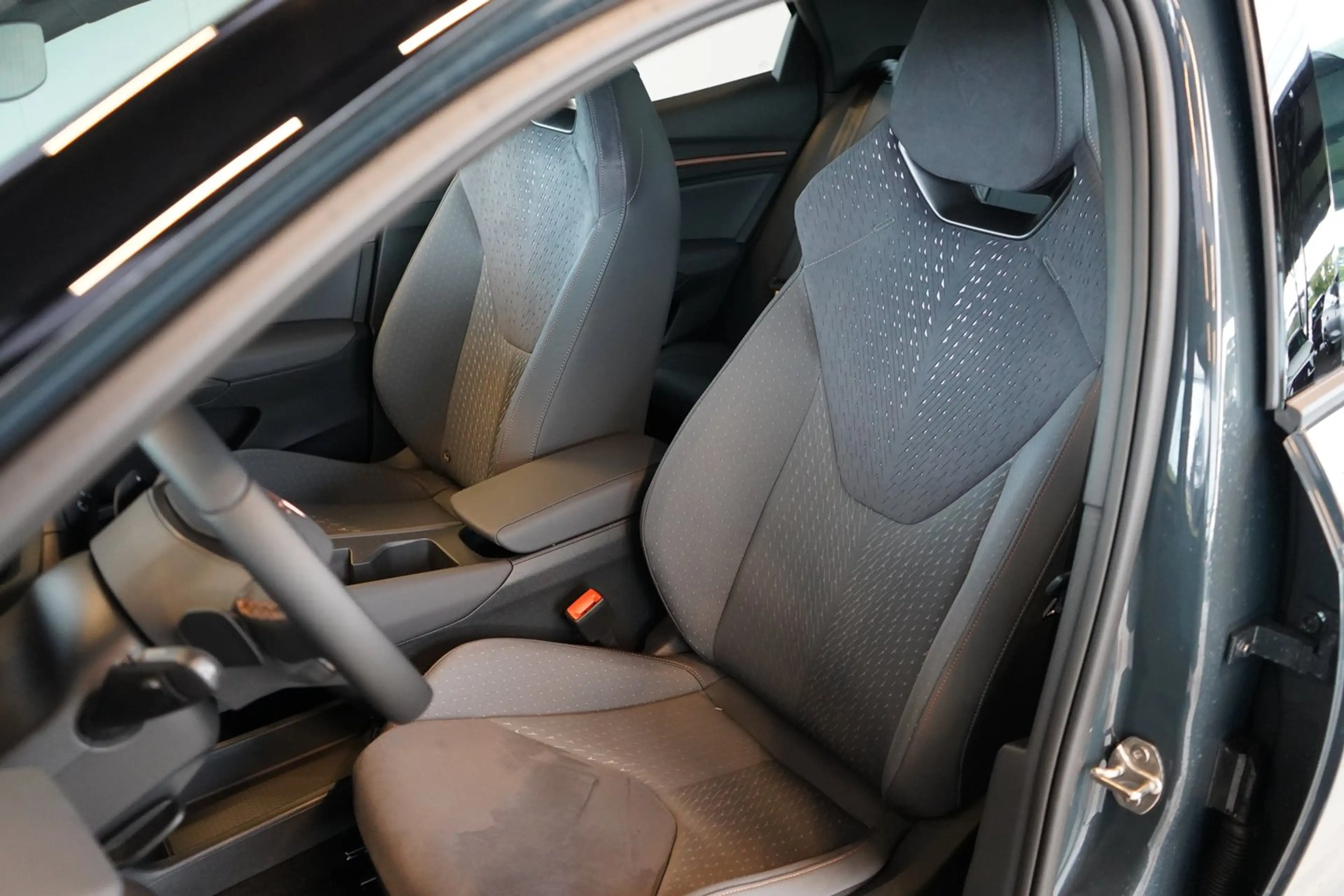 CUPRA Raval ENDURANCE 52/55 155kW/211 PS — photo 4