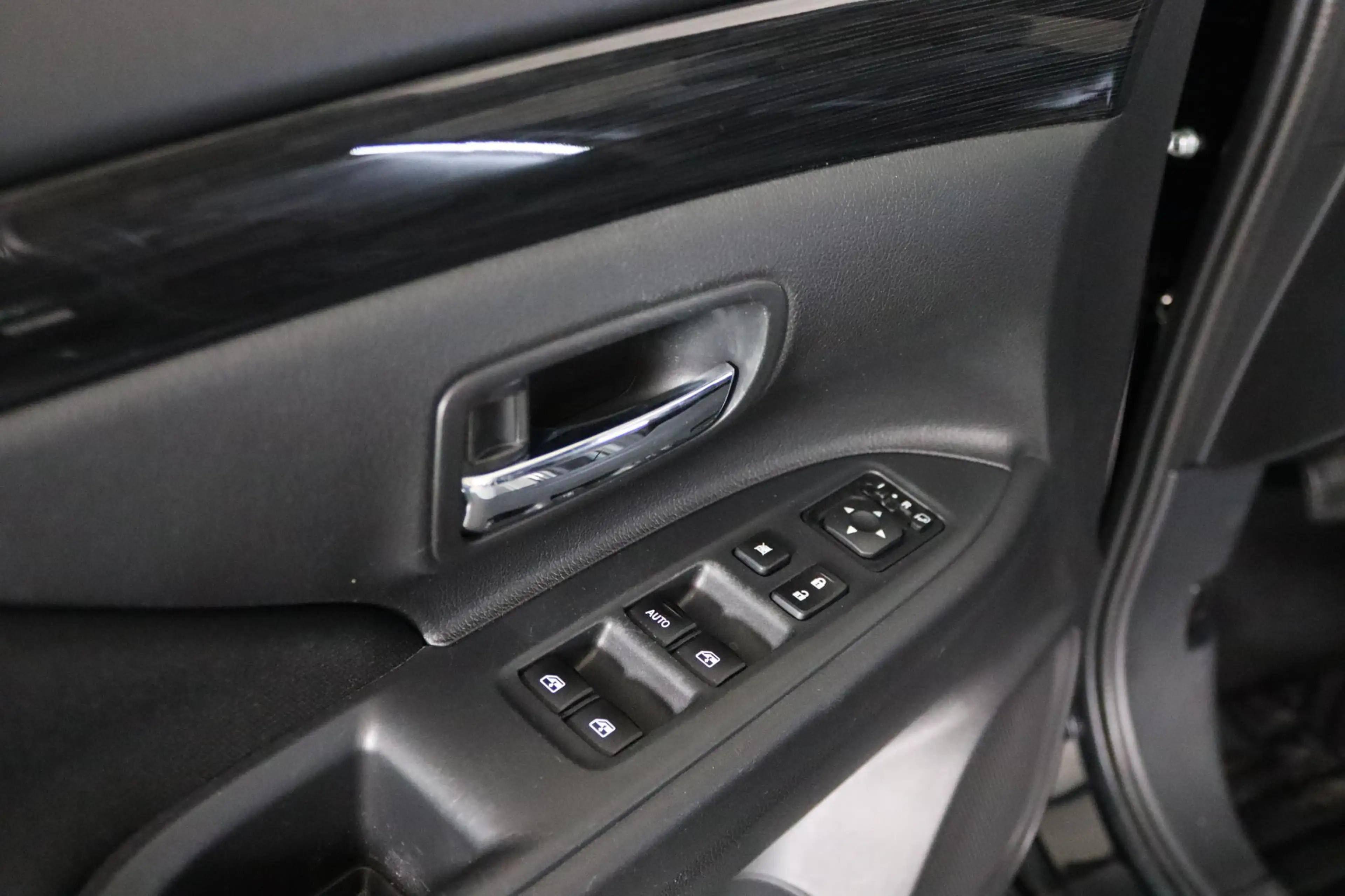 Mitsubishi Outlander 2.0 Instyle 7-Persoons Schuifkanteldak, Trekhaak, — photo 8