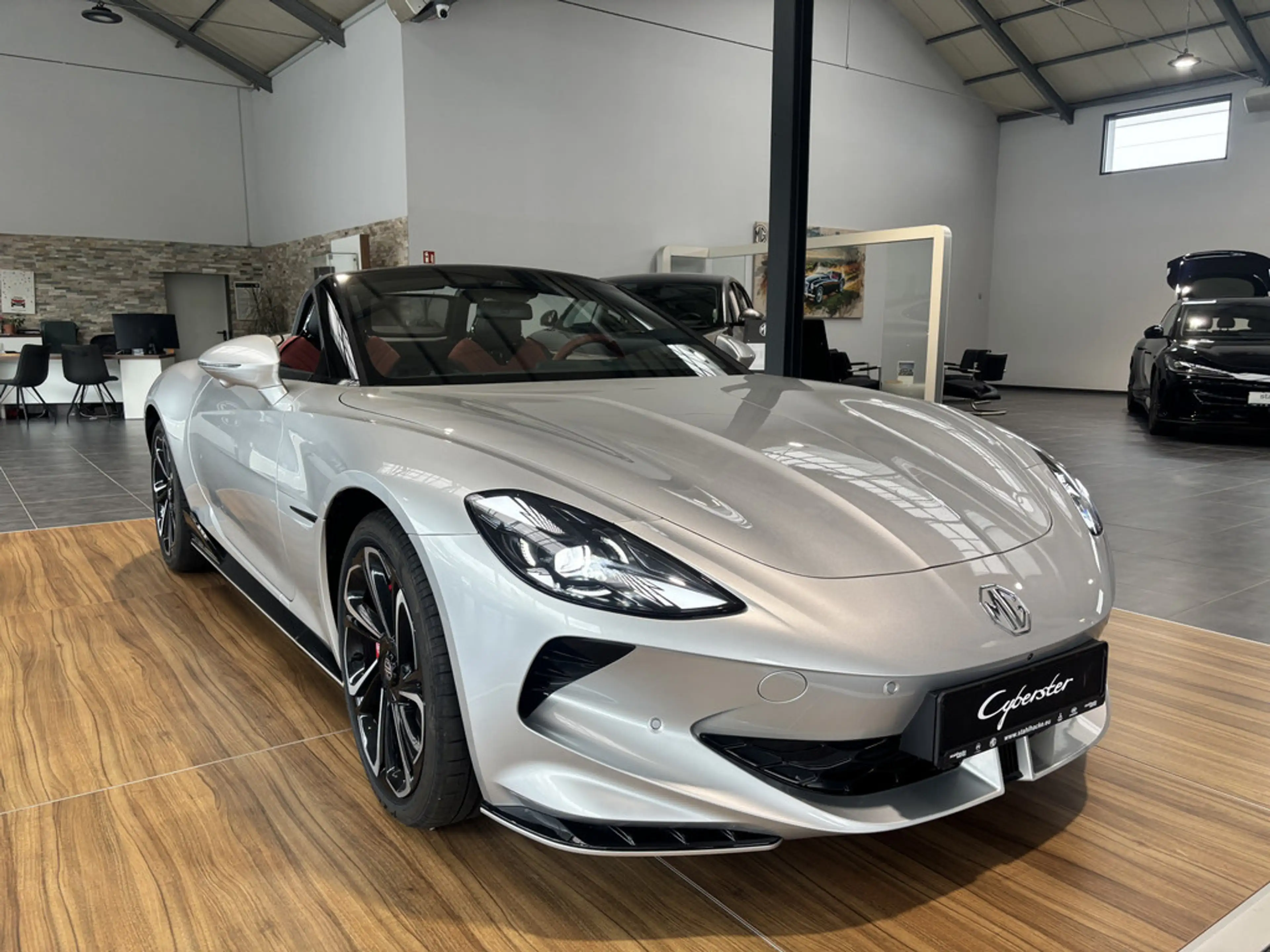 MG Cyberster 375 kW AWD Xpower SHZ W-LAN ACC LED — photo 4
