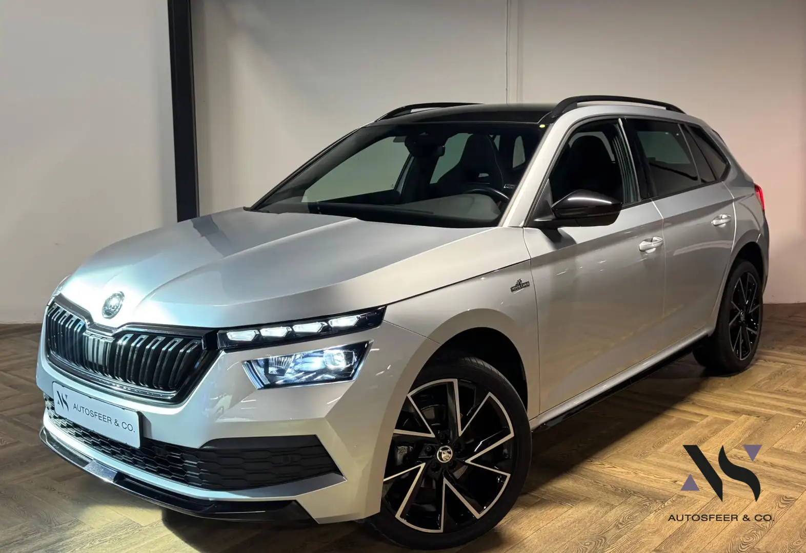 Skoda Kamiq 1.5 TSI MONTE CARLO PANO CAM VOL' Zilver - 1