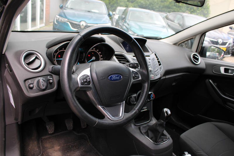 Ford Fiesta 1.0 Style Ultimate — photo 10