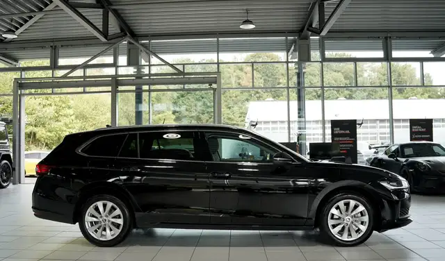 Skoda Superb view 6