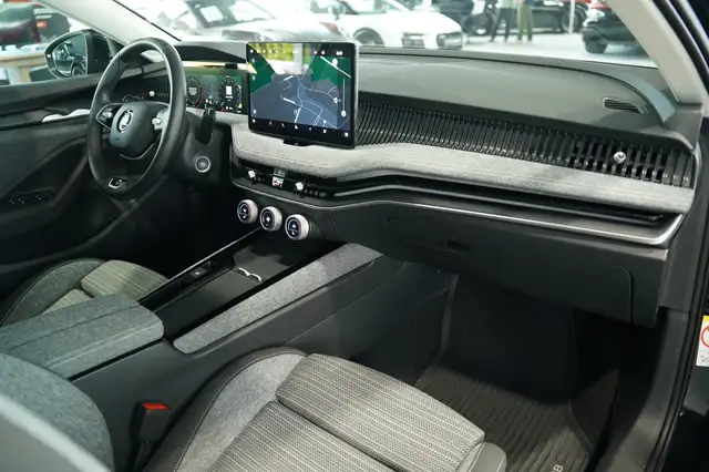 Skoda Superb view 15