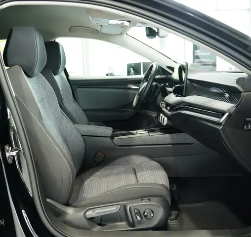 Skoda Superb view 13