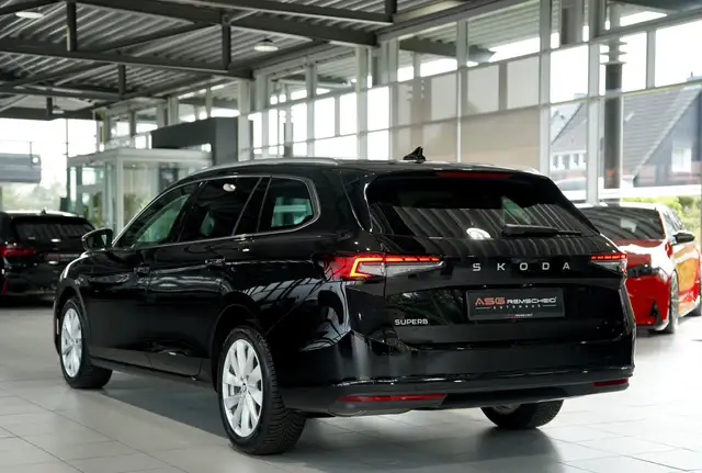 Skoda Superb view 9