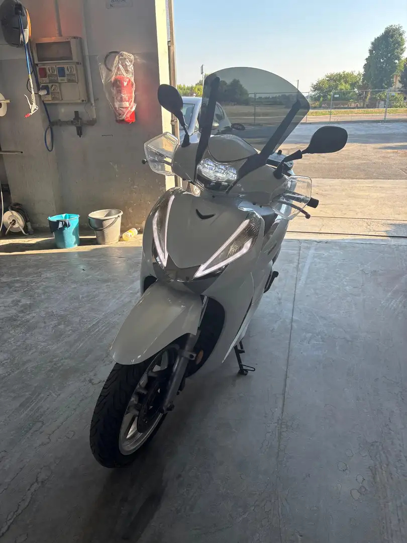 Honda SH 300 abs Alb - 1
