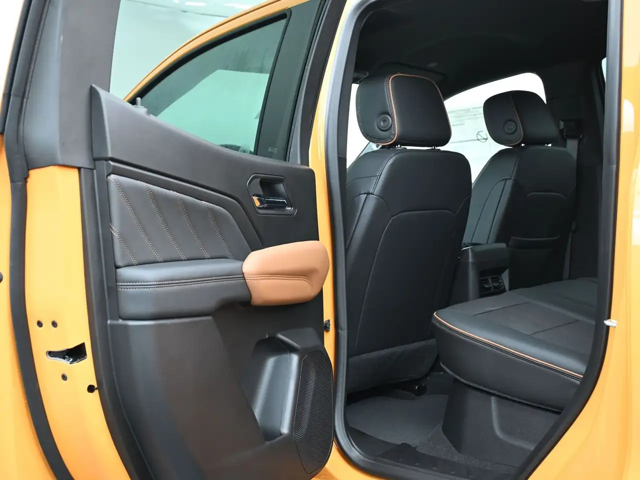 GMC Canyon снимка GMC Canyon