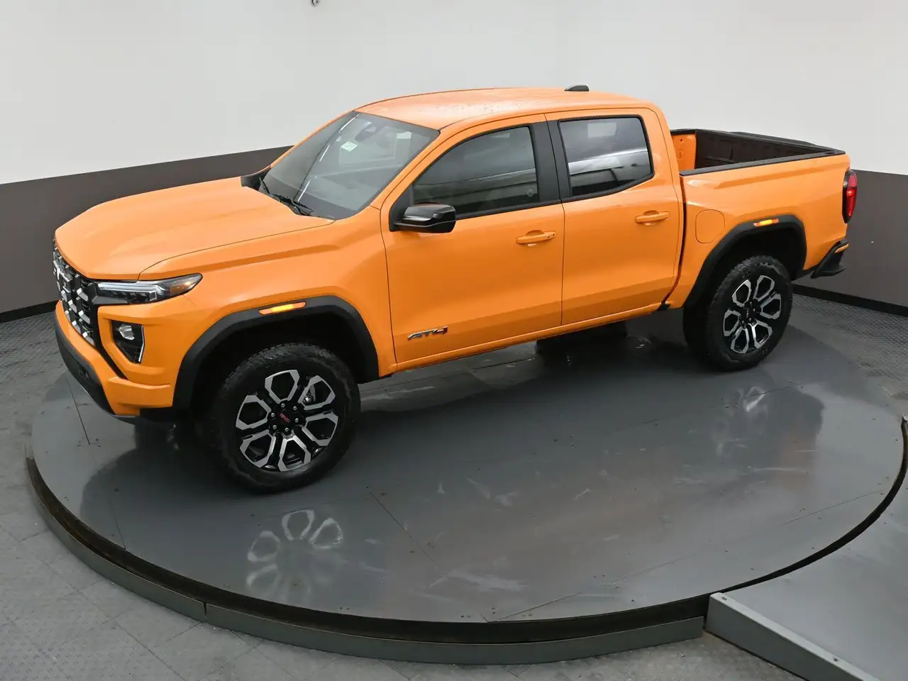 GMC Canyon снимка GMC Canyon