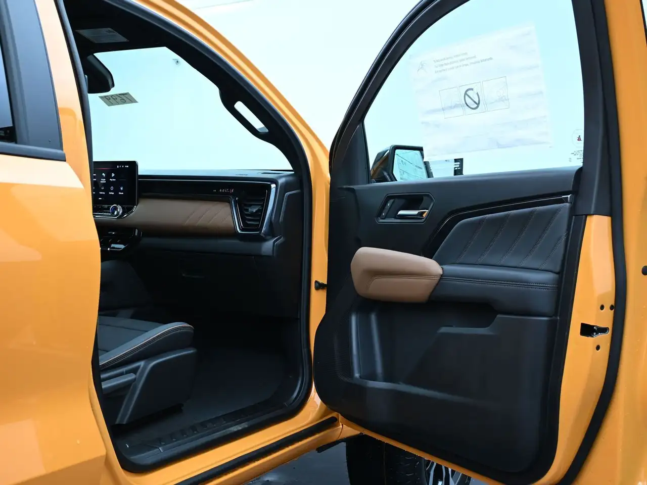GMC Canyon снимка GMC Canyon