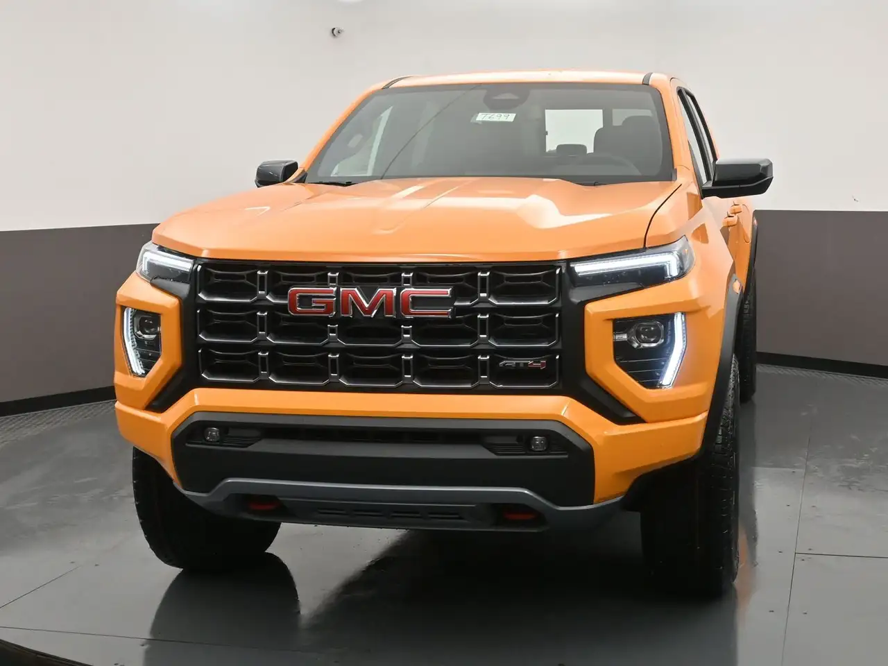 GMC Canyon снимка GMC Canyon