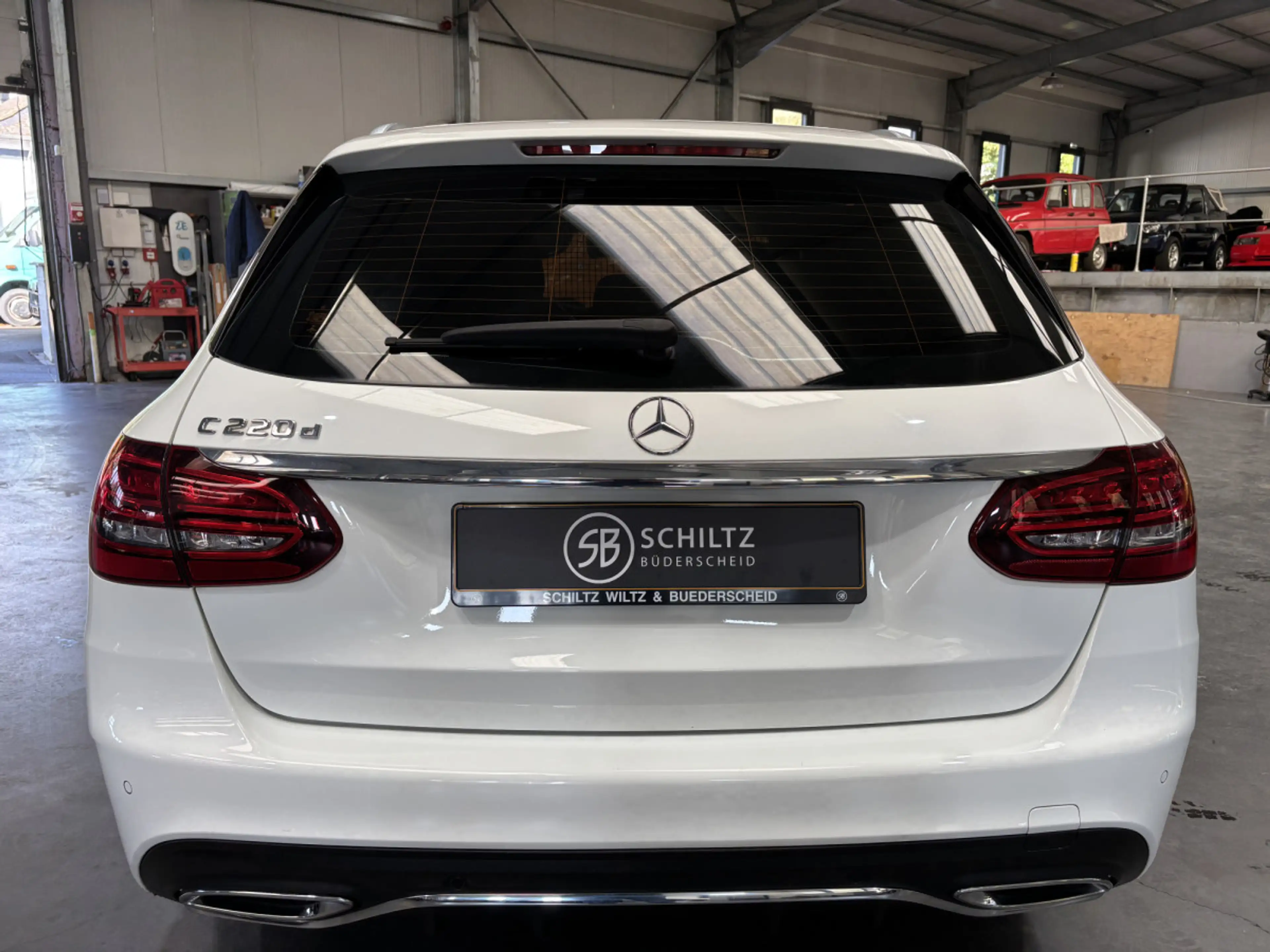 Mercedes-Benz C 220 AMG LINE — photo 4