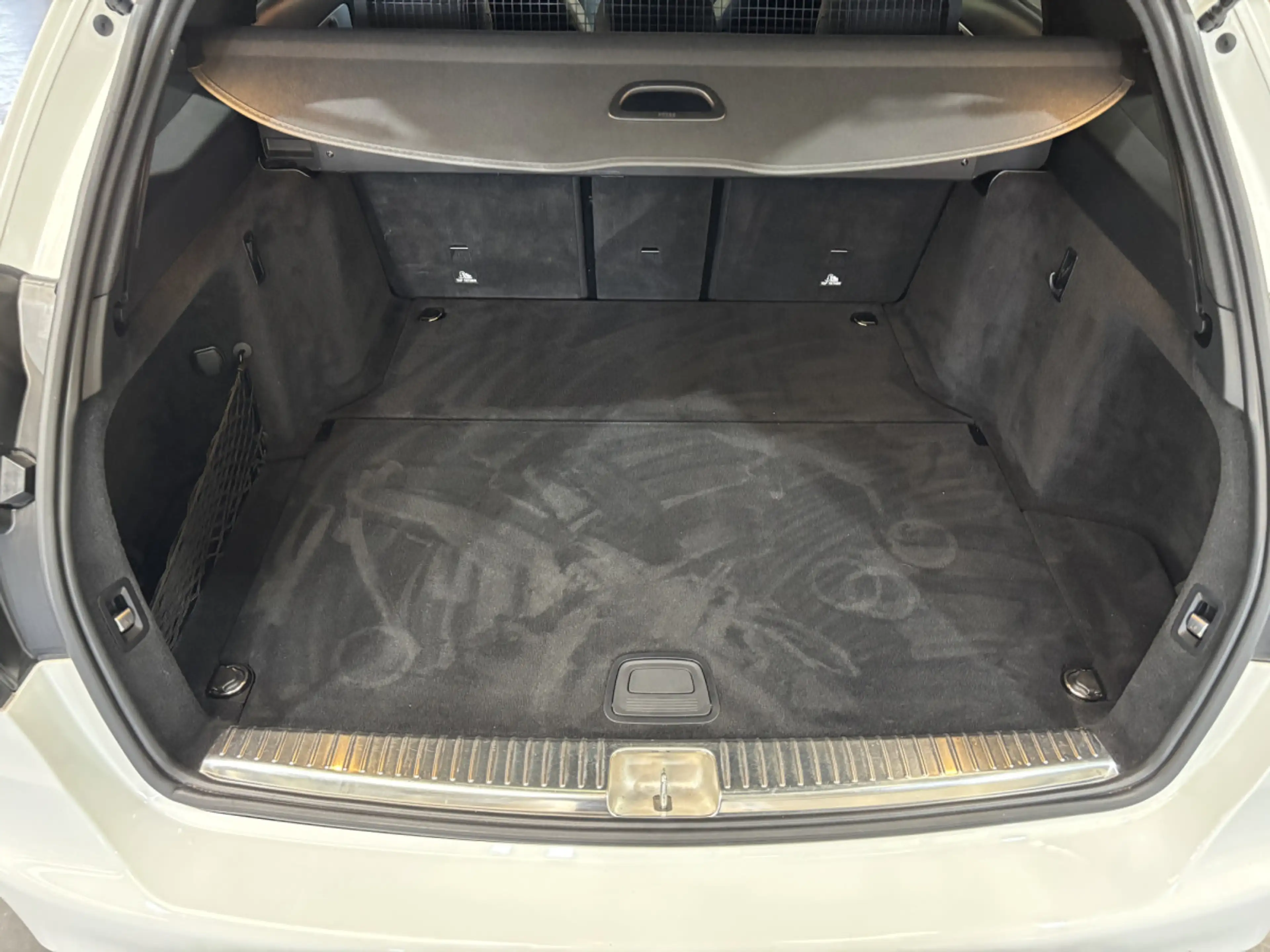 Mercedes-Benz C 220 AMG LINE — photo 14