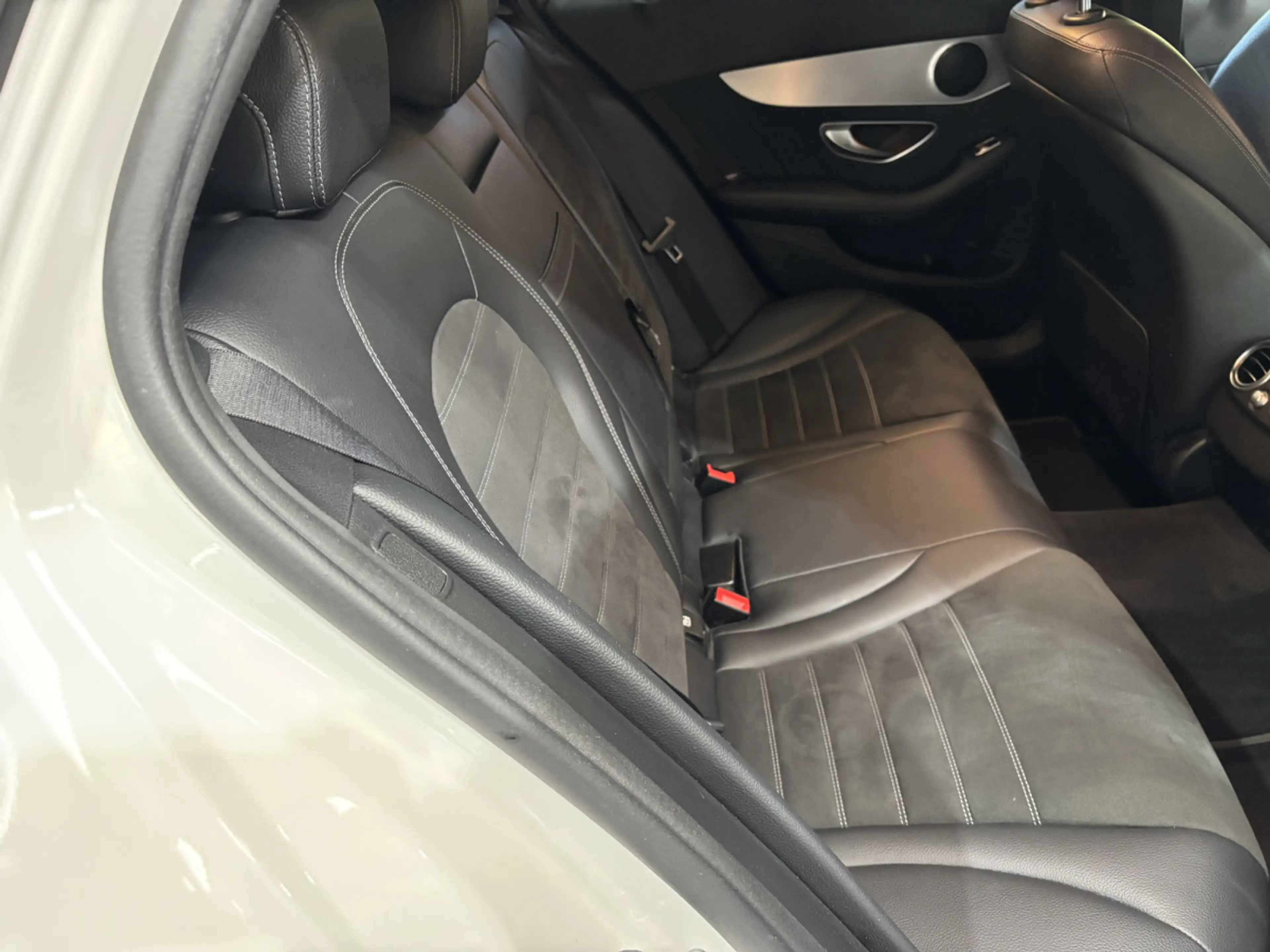 Mercedes-Benz C 220 AMG LINE — photo 13