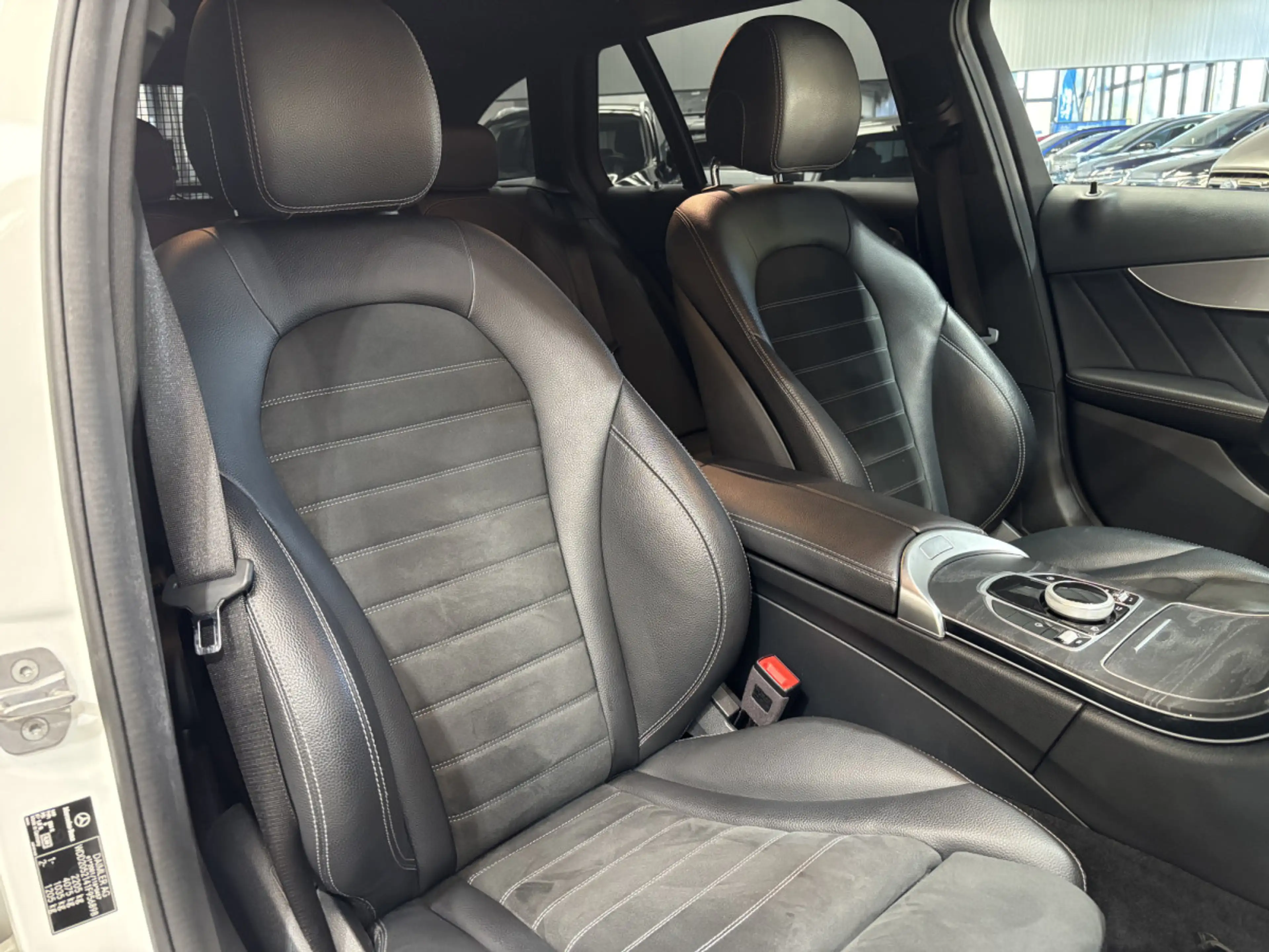 Mercedes-Benz C 220 AMG LINE — photo 12