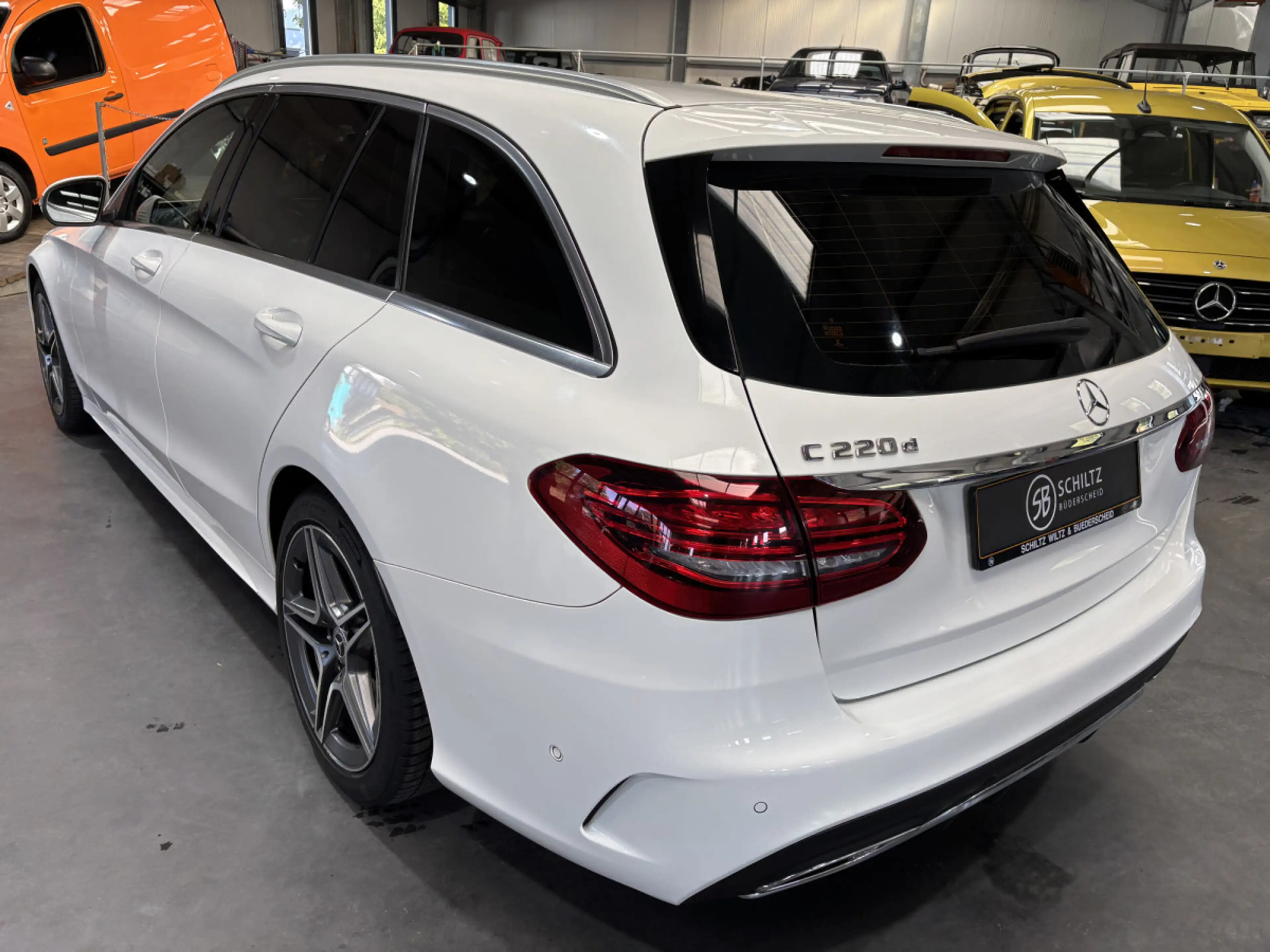 Mercedes-Benz C 220 AMG LINE — photo 5
