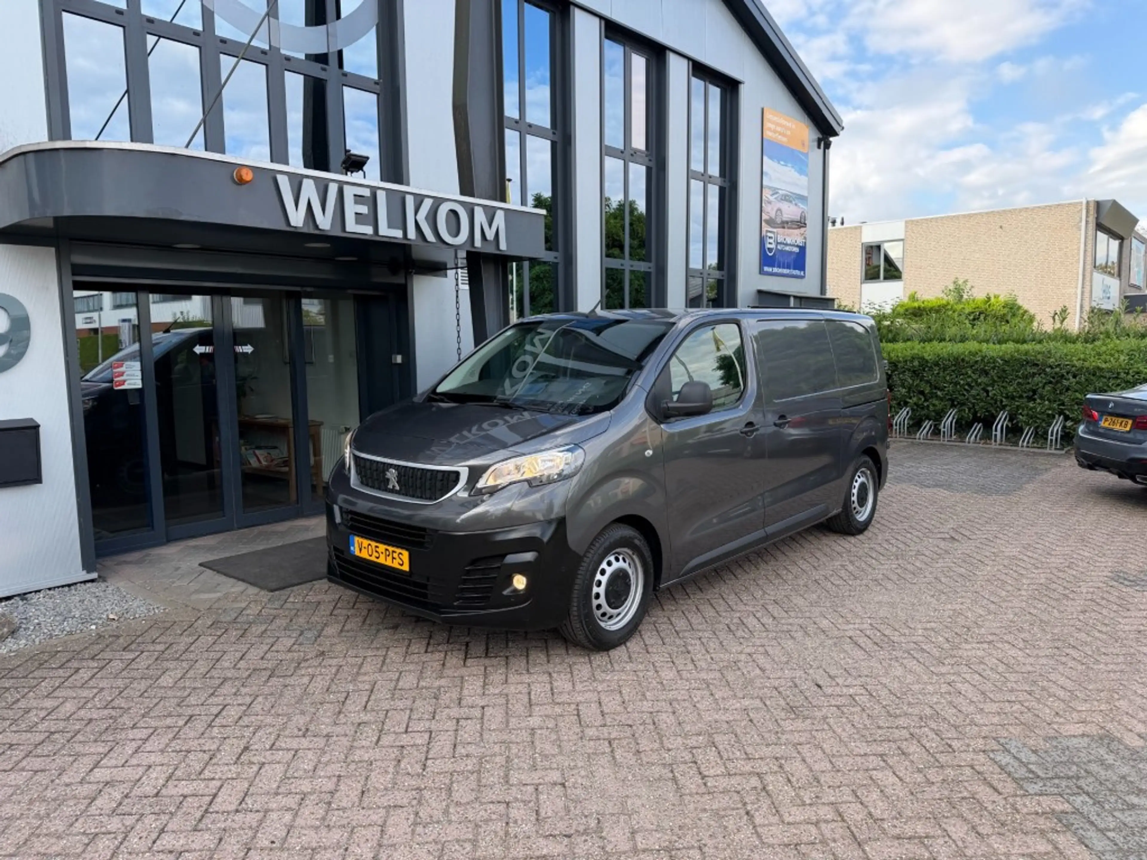 Peugeot Expert 1.5 BlueHDi L2 Lang 120PK Navi, 2x schuifdeur, 3-p