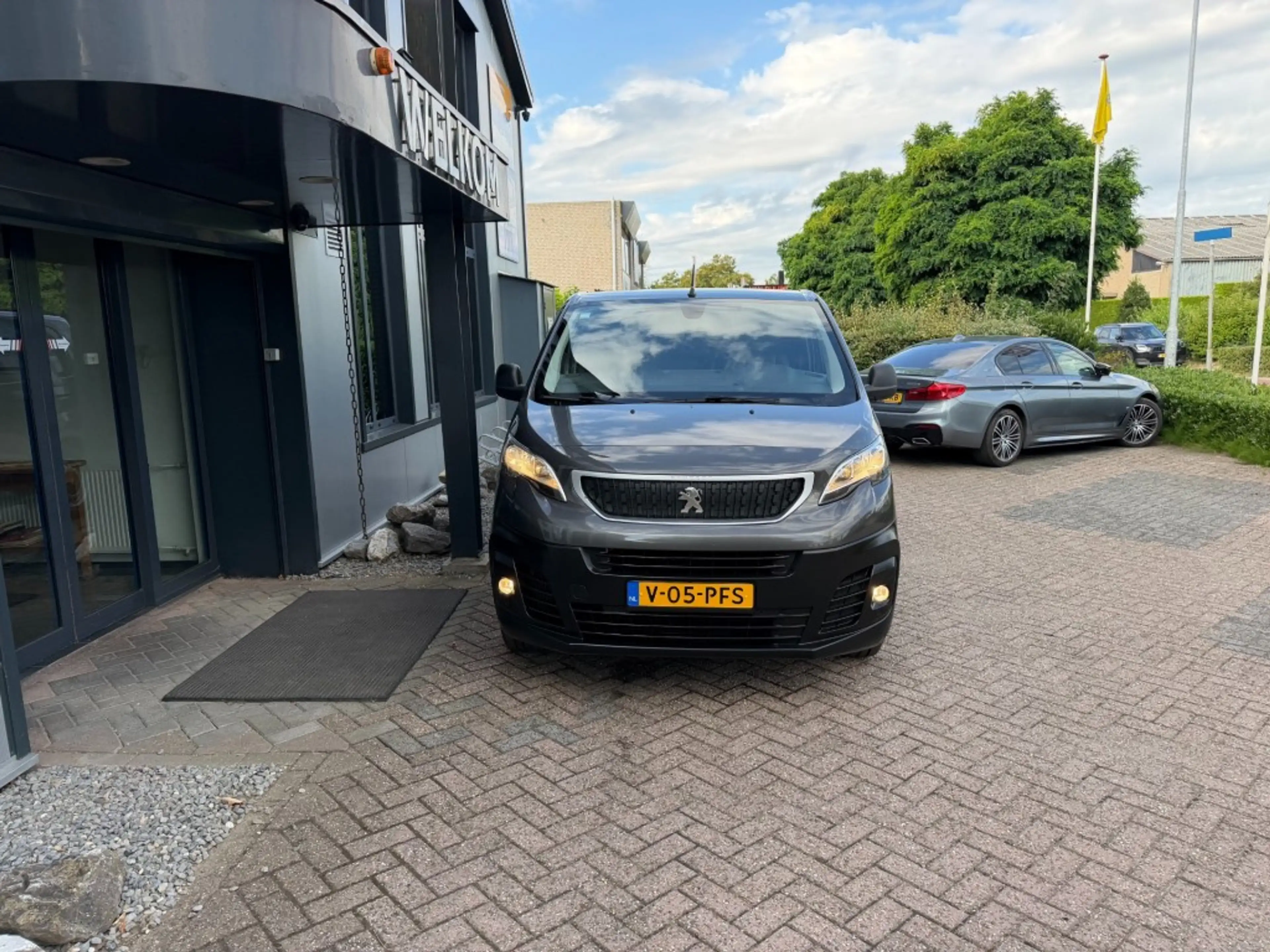 Peugeot Expert 1.5 BlueHDi L2 Lang 120PK Navi, 2x schuifdeur, 3-p — photo 2