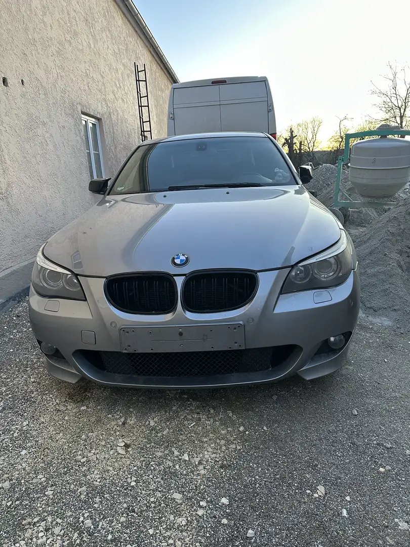 BMW 530 BMW E60 530 M-Paket - 2