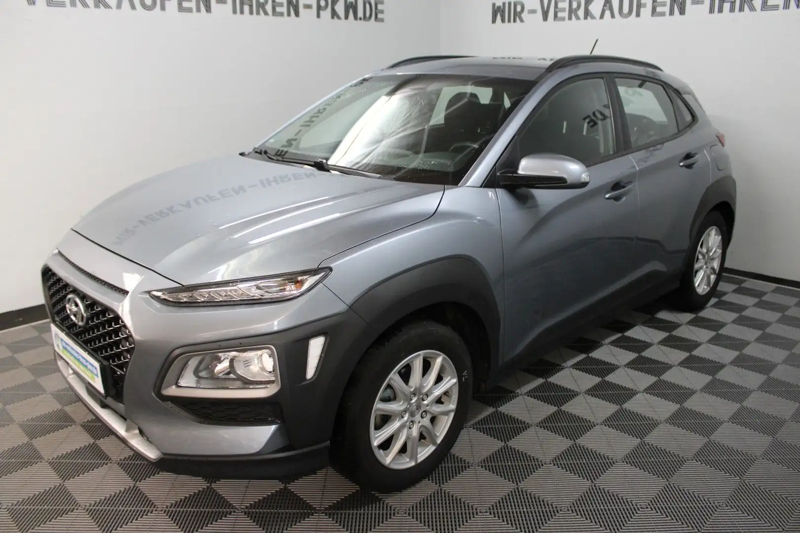 Hyundai KONA Select 2WD Service Hyundai & Tüv NEU Ezüst - 1