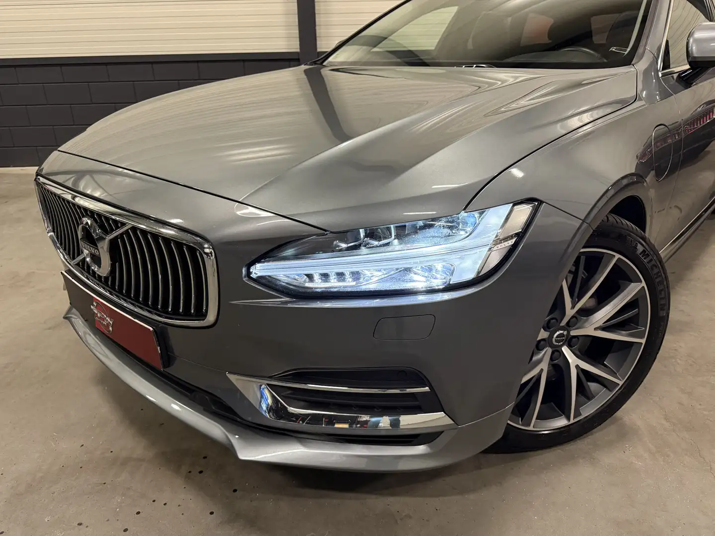 Volvo V90 T8 AWD Inscription OSMIUM-GREY/PANO/HEAD-UP/360CAM Grigio - 2