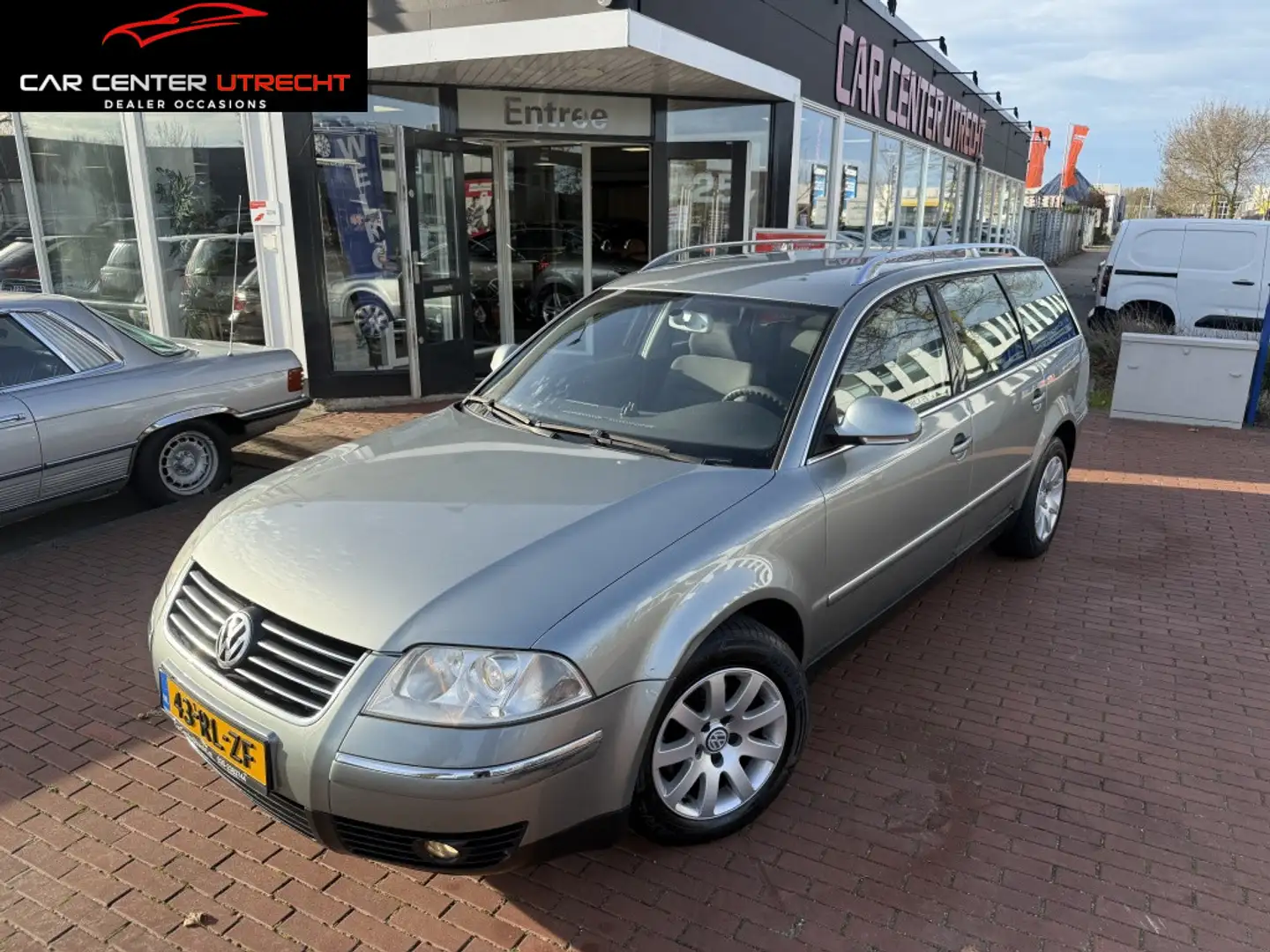 Volkswagen Passat Variant 1.8 Turbo Sportline airco automaat nette auto Gris - 1