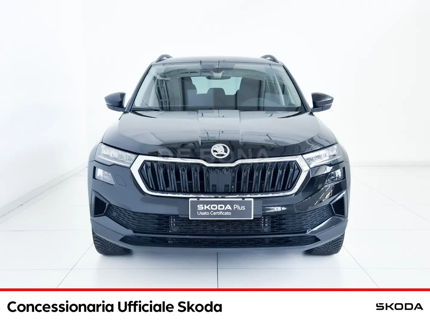 Skoda Karoq 1.5 tsi executive dsg Schwarz - 2