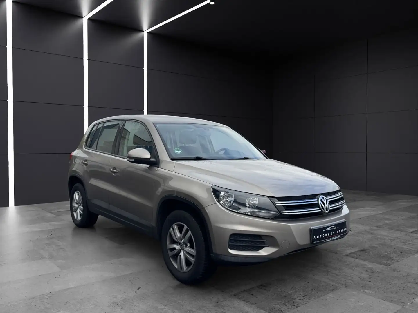 Volkswagen Tiguan T&F 4Motion*AUTOM.*TüvNEU*KAMERA*PDC*NAVI Beige - 2