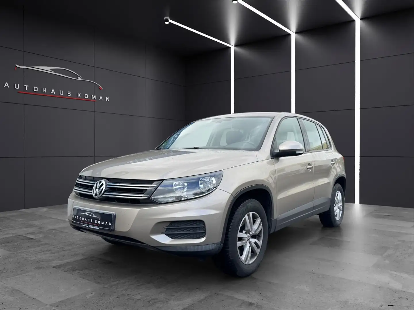 Volkswagen Tiguan T&F 4Motion*AUTOM.*TüvNEU*KAMERA*PDC*NAVI Beige - 1