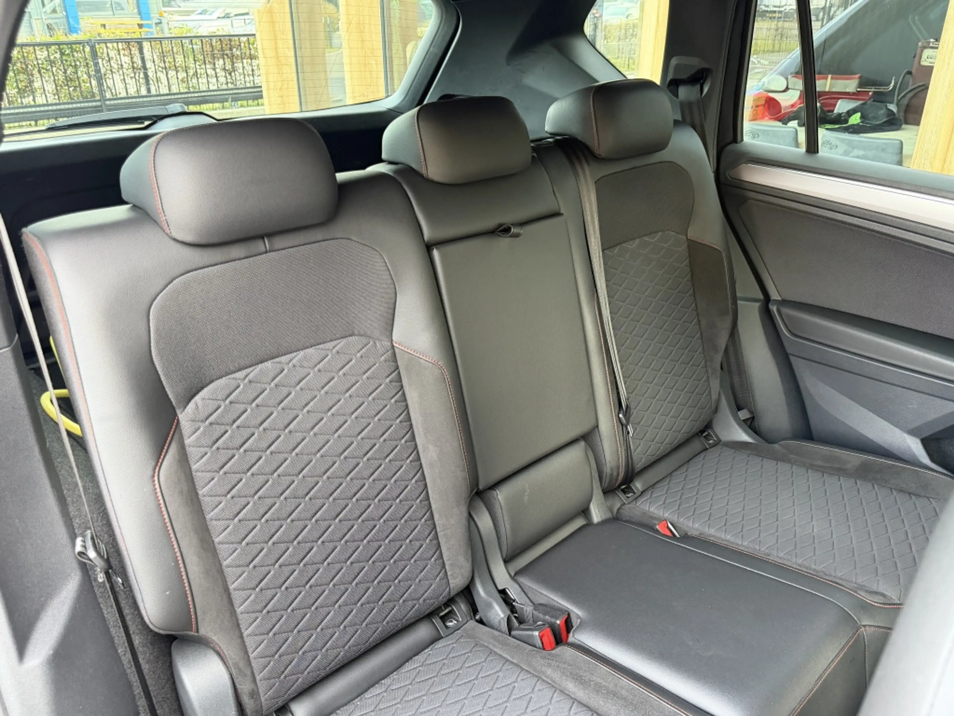 SEAT Tarraco 1.4 TSI e-Hybrid PHEV FR Business Intense | SOH 96 — photo 11