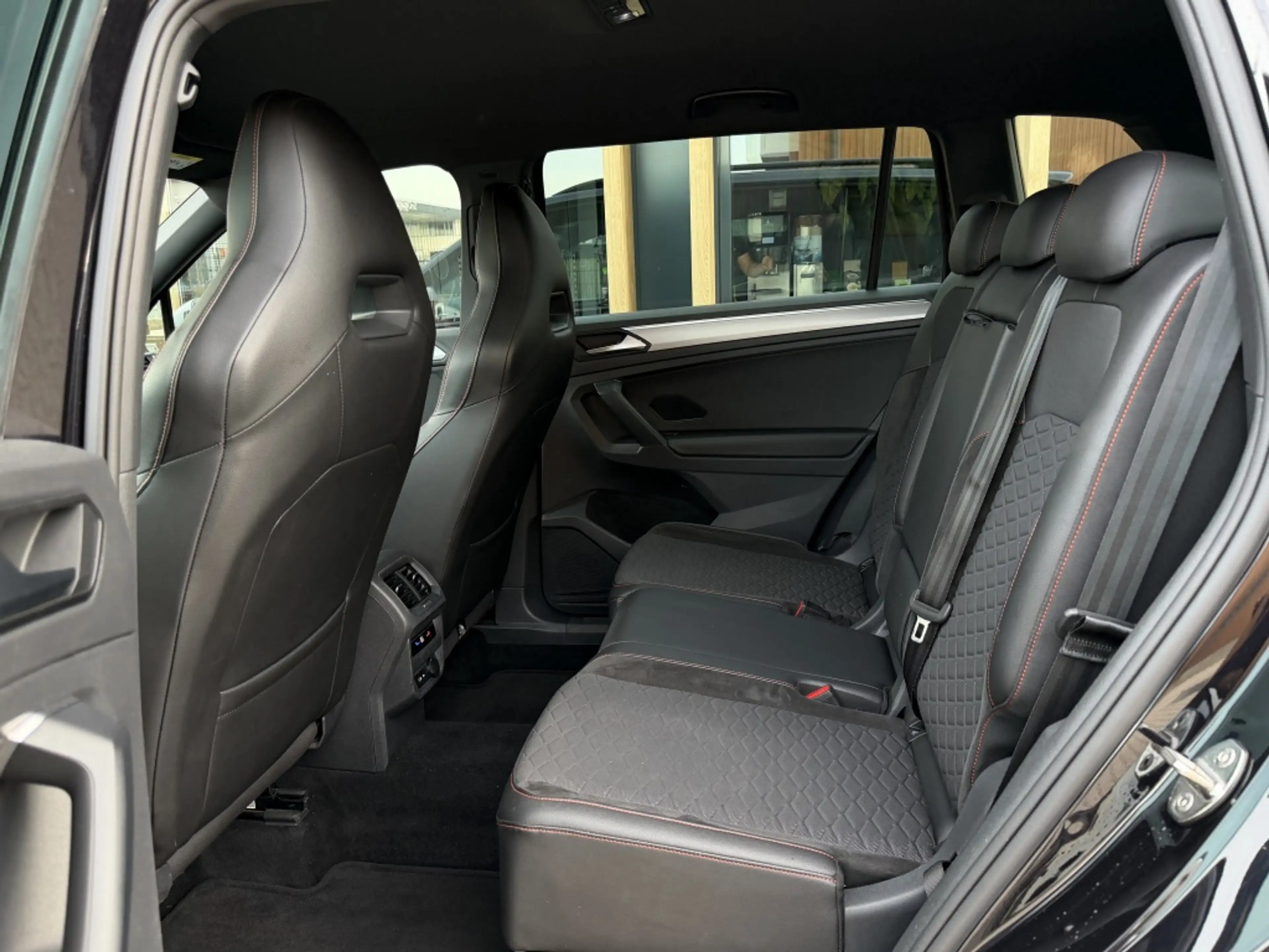 SEAT Tarraco 1.4 TSI e-Hybrid PHEV FR Business Intense | SOH 96 — photo 6